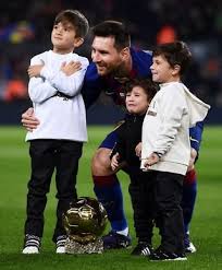 Explora los videos más recientes de los siguientes hashtags: Mateo Messi Lionel S Son Already Looks Like A Baller As He Shows Off Football Skills Givemesport