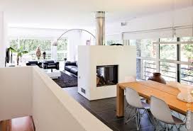 Comment Bien Amenager Une Grande Piece De Vie Par Morgane Verdonck Domozo Salle A Manger Moderne Salle A Manger Avec Cheminee Decoration Salon Salle A Manger
