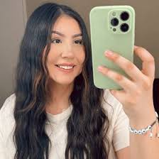 Monique Arroyo (moniqueleon99)