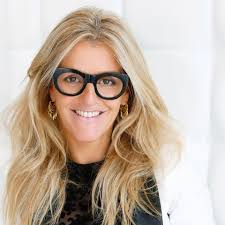 Chantal Lapointe's Instagram, Twitter & Facebook