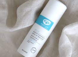 Organic Face Wash Cleansers Natural Face Wash Green People Uk