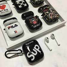 supreme airpods カバー aape kenzo エアーポッズケース オフホワイト エアーポッド ケース 収納 カラビナ付き apple phone case earbuds case phone case accessories