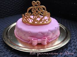 Gateau Princesse Effet Matelasse Sur Faux Fraisier Marissa Idee Gateau Gateau Princesse Gateau Anniversaire Princesse