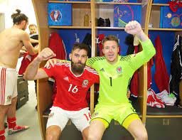 The Epic Scenes Inside The Welsh Dressing Room Wales Football Welsh Football Welsh Dress