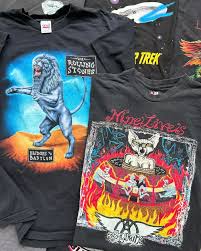 The Daily Vintage added a new photo.