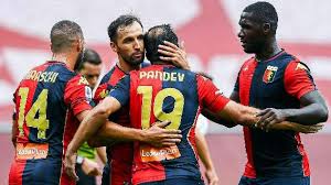 Eddie salcedo (verona) conquista un calcio di punizione nella propria meta' campo. Genoa Ancora 17 Positivi A Verona Con I Ragazzini L Arena