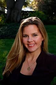 Shannon Sims's Instagram, Twitter & Facebook