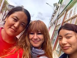 Sandra Oller Gonzalez (@dorothinks) • Threads, Say more