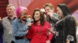 See more ideas about loretta lynn, loretta lynn children, loretta. Loretta Lynn And Friends Coal Miner S Daughter 4 1 2019 Nashville Tn Youtube
