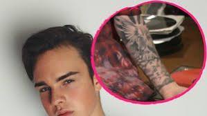 Heeeeyyyy mike singer fans ❤ willkommen auf meiner pinwand hier findet ihr viele bilder von mikiii meinem großen idol (vermutlich ist er auch euer idol) kennt ihr denn spruch? 11 Mike Singer Tattoo Ideen Mike Singer Sanger Deutsche Sanger