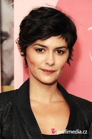 How to Make an Interesting Art Piece Using Tree Branches