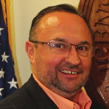 BEST VIEWED AS A TWO-PAGE SCROLLING PDF DOCUMENT WITH COVER. TO VIEW ONLINE  ELECTRONIC MAGAZINE VERSION, CLICK HERE.