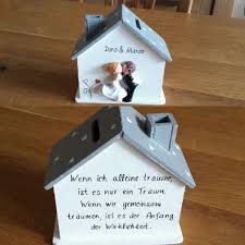 Ein geldgeschenk muss nicht einfallslos sein geld geschenke sind für jeden anlass eine gute wahl Spardose Hochzeit Haus Geldgeschenk Personalisiert Nurvonmir