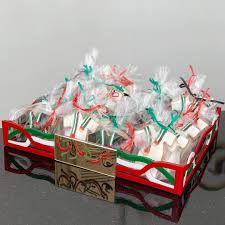 اليوم الوطني الإماراتي افكار للدوام توزيعات الدوام العيد الوطني الإماراتي توزيعات عيد الاتحاد Uae National Day G Gifts Beautiful Pictures Gift Wrapping