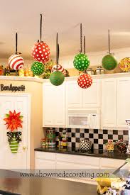 Show Me Decorating Christmas Kitchen Decor Office Christmas Decorations Whoville Christmas