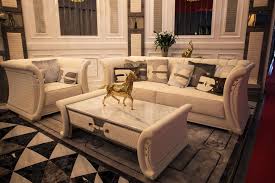Black and white sofa decor. Shopping Smart Modern Sofas In Black White And A Blend Of The Two