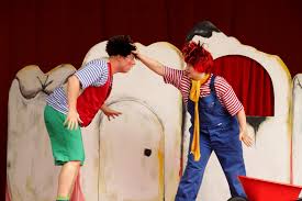 Jump to navigation jump to search. Kreschtheater Karius Und Baktus