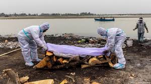 Despite disagreement about the permission to cremate, all ceremonies and rituals must be followed. India Bodies Of Suspected Covid 19 Victims Wash Up On Ganges Riverbanks News Dw 11 05 2021