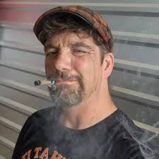 Robert Caplette 🏳️‍🌈 (@TattooedEnigma)