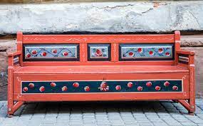 Bett bauen möbel bauen alte betten alte bank gartenbank selber bauen alte holzbalken alte koffer möbel restaurieren couch. Vom Bett Zur Bank Aus Einem Alten Bettgestell Ein Sitzmobel Selber Bauen Im 1a Immobilienmarkt De