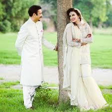 Shahroz sabzwari and sadaf kanwal got married | shahroz sabzwari wedding pictures. Madiha Naqvi Biography Age Husband Salary