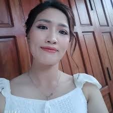 Phu Phung's Instagram, Twitter & Facebook