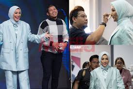 Erra has been interested in. Sudah Dijangka Pasti Ada Yang Tembak Kerana Mahu Artis Favourite Mereka Yang Beraksi Erra Fazira Live Jadi Hos Meletop Media Hiburan