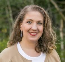 Silver Bells Collection: Six Historical Christmas Novellas: Brant, Lucinda,  Eden, Sarah M., Moore, Heather B., Brobst Staheli, Lu Ann, Lyon, Annette,  Wilhite, Becca, Robins, Carly, Cass, Karen, Doyle, Gerard: 9781543615210:  Books -