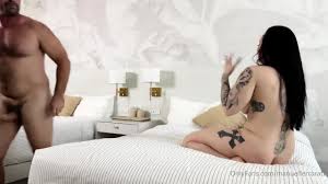 OF-MONEYBIRDETTE X MANUAL FERRERA - EPORNER