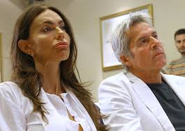 Giovanni baglioni è il figlio dell'omonimo cantante claudio, nonché un noto chitarrista. Giovanni Baglioni Il Figlio Di Claudio Baglioni Eta Altezza Peso Lavoro