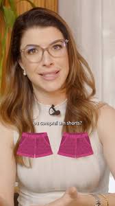 Embora dicionários registrem “shorts” como variação de “short”, vale  lembrar que a autoridade competente para registro de palavras formalmente  em nosso idioma é a ABL, que edita o Vocabulário ...