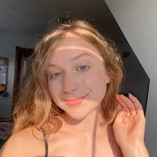 Abbie Pride's Instagram, Twitter & Facebook