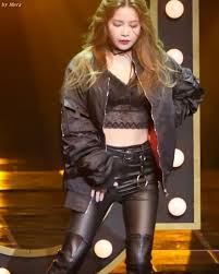Mamamoo's moonbyul brings her full strength as a performer to the forefront with the release of eclipse. mamamoo's moonbyul reigns with fierce duality in 'eclipse' music video. Pin Auf Kpop