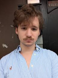 Hi loves! ❕Urgently ❕searching for a private room to rent asap! Latest move  in October 8th. (Kitten friendly) Budget $800-$1,200 max Ready to sign 📄🖊  Preferably lower Manhattan but i am open!