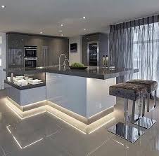 80 Idees De Design De Relooking D Armoires De Cuisine Grises Kevoin Com Kitchen En 2020 Cuisine Design Moderne Cuisine Moderne Design Interieur Moderne De Cuisine