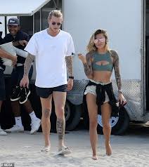 Offiziell bestätigt wurde die beziehung von sophia thomalla und gavin rossdale nie. Loris Karius Enjoys Miami Holiday With Girlfriend Sophia Thomalla Daily Mail Online