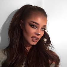 Vanessa Ye (vanessayeeee)