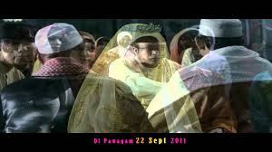 But, manja is a leader of a pack of gangsters, which she tries to hide from herry. Bini Biniku Gangster Trailer Youtube