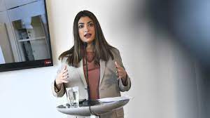 Mehrnoosh nooshi dadgostar (born 20 june 1985) is a swedish politician, a member of the swedish parliament since 2014, deputy chairman of the swedish left party from 2018 to 2020, and the chairman since 2020. V Wants To Invest Billions In Municipal Adult Education Nord News