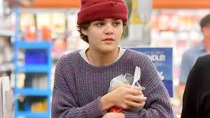 He has been nominated for ten golden globe awards. 19 Jahre Alt So Sieht Johnny Depps Sohn Mittlerweile Aus Promiflash De