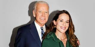 President joe biden and first lady jill biden. Eshli Bajden Kak Zhivet I Chem Zanimaetsya Edinstvennaya Doch Prezidenta Ssha Fitnes I Pitanie 7sisters Ru