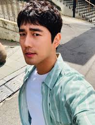 현재 딸은 11살, 아들은 9살이라고 하며 조한선 정해정 나이차이 2살 차이라고 하네요. ì¡°í•œì„  ì•„ë‚´ ì •í˜œì •