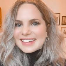 Emily Betz's Instagram, Twitter & Facebook