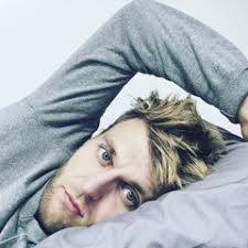 Listen to 17 Remix by Ethan Allon♛ in 😬😬😬 playlist online for free