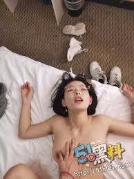 上海工商学院李思颖重度淫荡婊和男友不雅视频流出- 51黑料-专注吃瓜看AV的黑料网51hl.vip