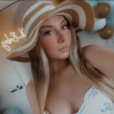 Reaction to popmart products