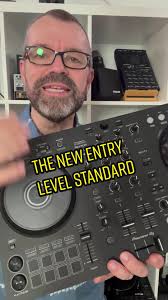 Pioneer DJ DDJ-FLX4 Controller Review