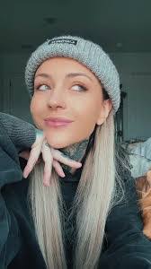 Nicole Bledsoe's Instagram, Twitter & Facebook