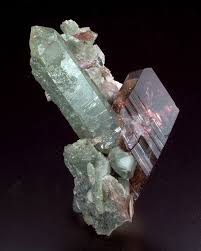 Ferro Axinite On Quartz 58689 Crystals And Gemstones Rocks And Minerals Crystals Minerals