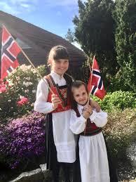 In norwegen ist der 17. Nationalfeiertag In Norwegen 17 Mai Fjordtun